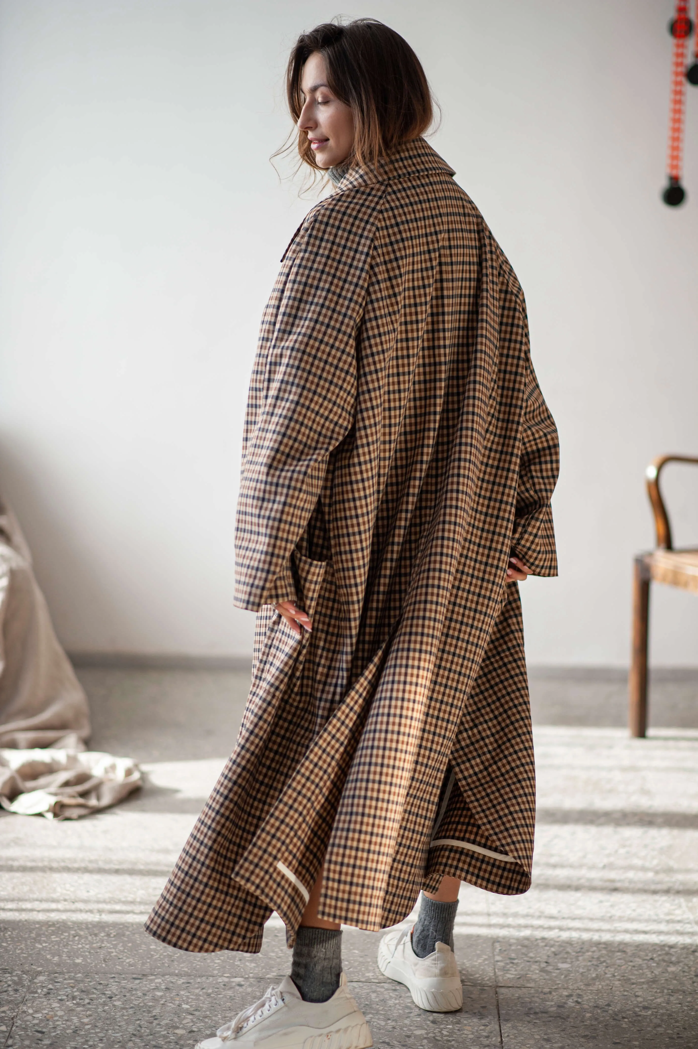 Women's plaid double-breasted cocoon coat